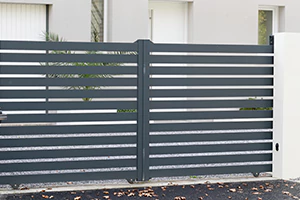 Custom Vinyl Gates Installation in Miami